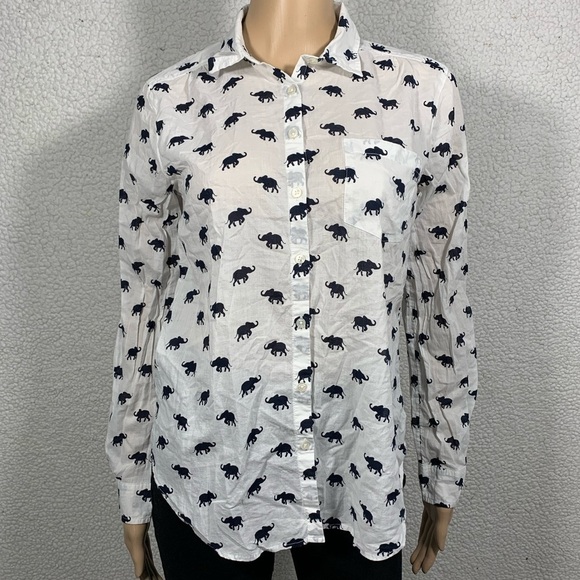 Ann Taylor All Over Elephant Print Button Up Shirt Womens S Novelty Preppy - Picture 1 of 6